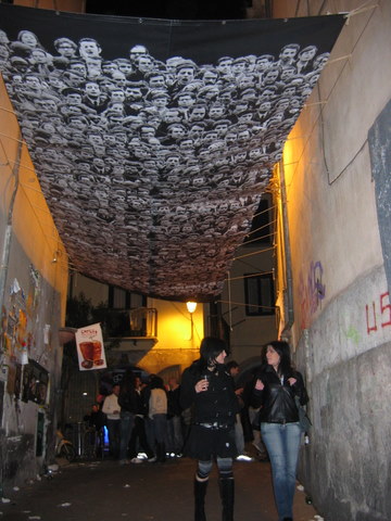 Corteo sospeso
